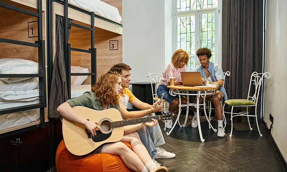 Dedicated sober roommate matching platforms enable those looking for an apartment to share a standard apartment instead of moving into a structured sober living home.